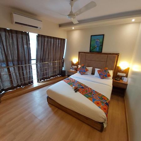 Fluorescent By Bizzgrow Hotels International Airport - Formerly Known As Byaris International Mumbai  Buitenkant foto