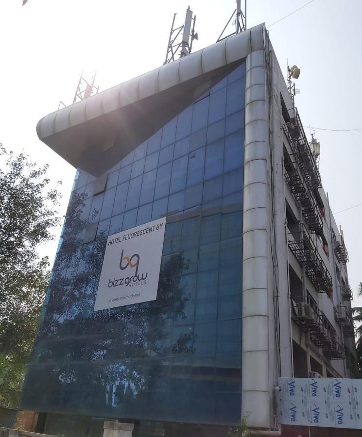 Fluorescent By Bizzgrow Hotels International Airport - Formerly Known As Byaris International Mumbai  Buitenkant foto