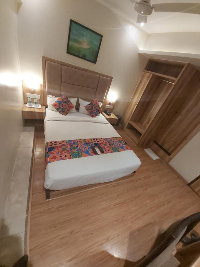 Fluorescent By Bizzgrow Hotels International Airport - Formerly Known As Byaris International Mumbai  Buitenkant foto