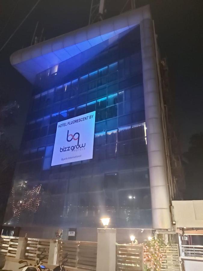 Fluorescent By Bizzgrow Hotels International Airport - Formerly Known As Byaris International Mumbai  Buitenkant foto